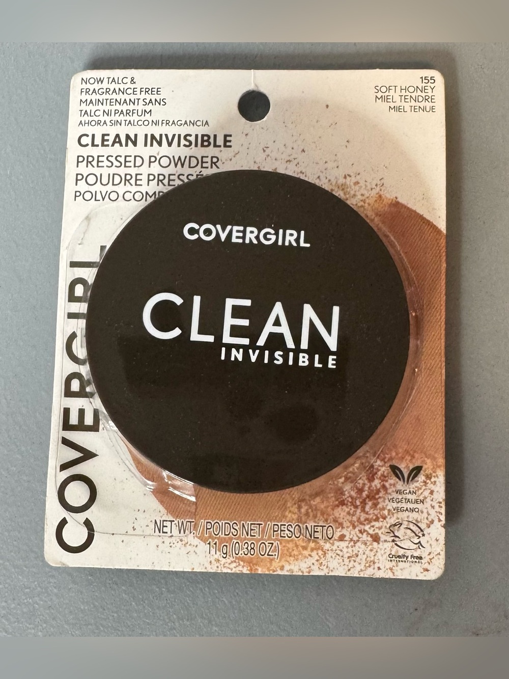 COVERGIRL Clean Invisible Pressed Powder in 155 Soft Honey Black Compact